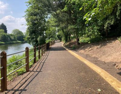 Image of the upgraded Trans Pennine Trail near Greenalls Avenue.