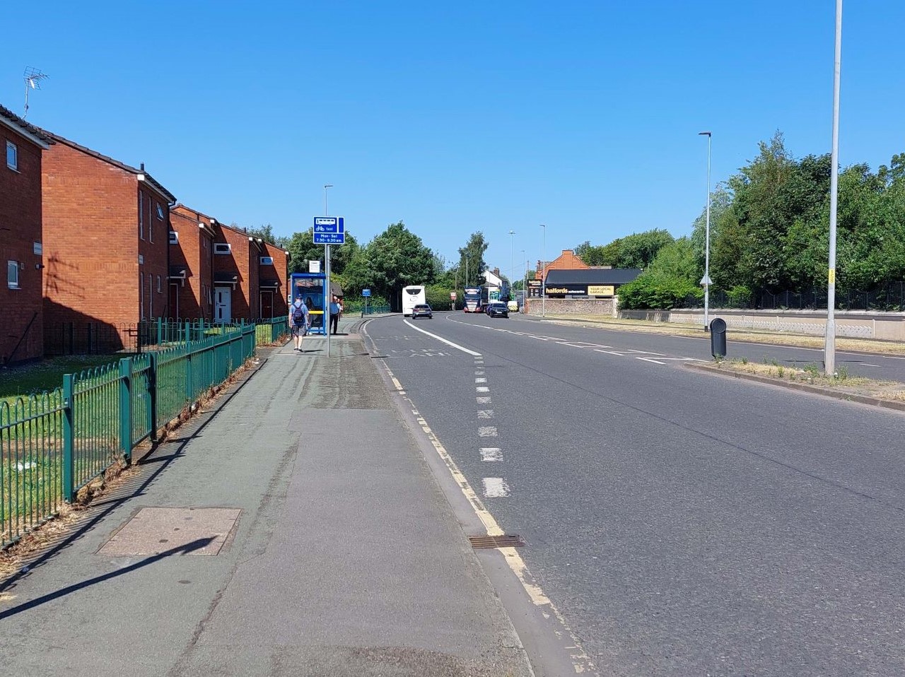 Knutsford road bus lane - approach to Bridge Foot 1