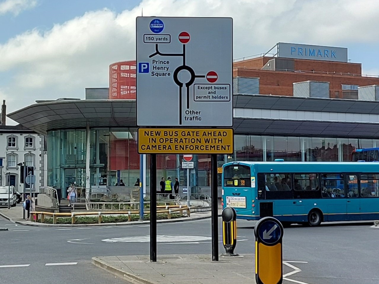 Scotland Road bus gate - Signage at the junction with Winwick Street and the bus interchange